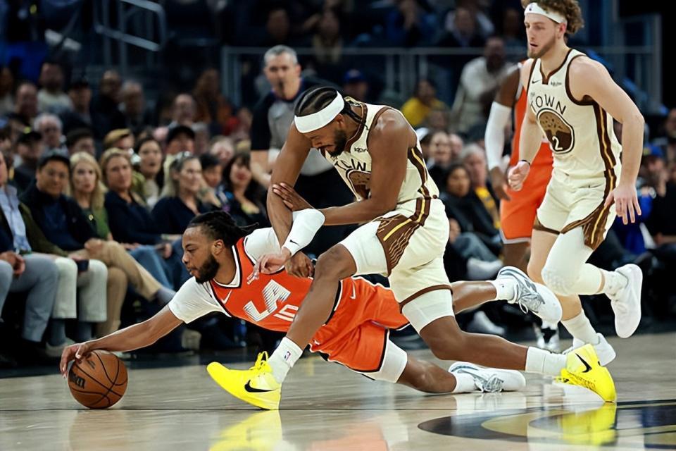 开云体育app-复出后首战效果一般，快船后场新援能否及时调整自己的状态呢？